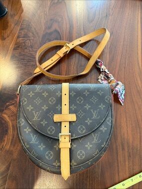 Louis Vuitton Brown Monogram Crossbody Chantilly MM updated